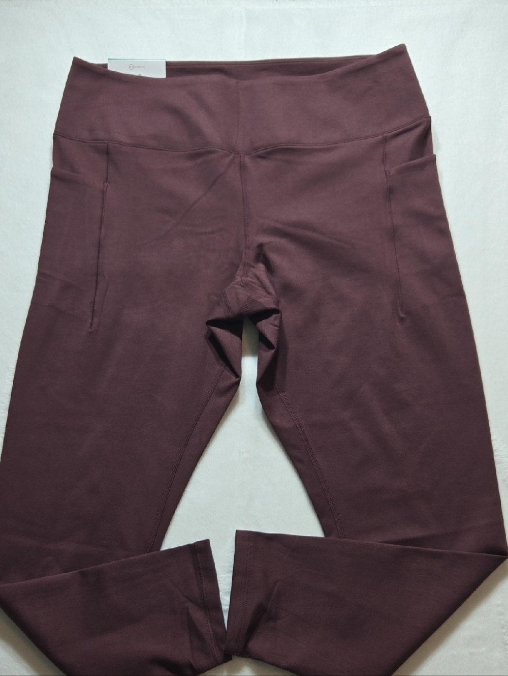 Danskin Satin Stitch 7/8 Leggings in Deep Plum